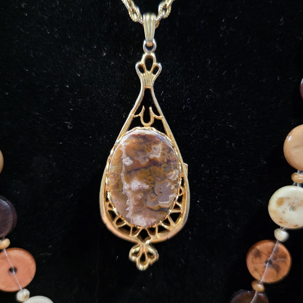 18" Gold-tone Necklace W/ Agate Pendant, Beaded Necklace & Earring Set